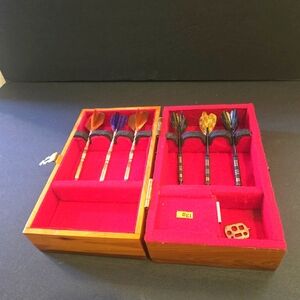 VTG SET OF HALEX COMPETITION SOFT TIP DARTS IN LEAGUE WOOD CASE W/ EXTRA TIPS